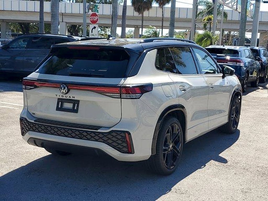 New 2026 Volkswagen Tiguan 2.0T SE R-Line Black SUV