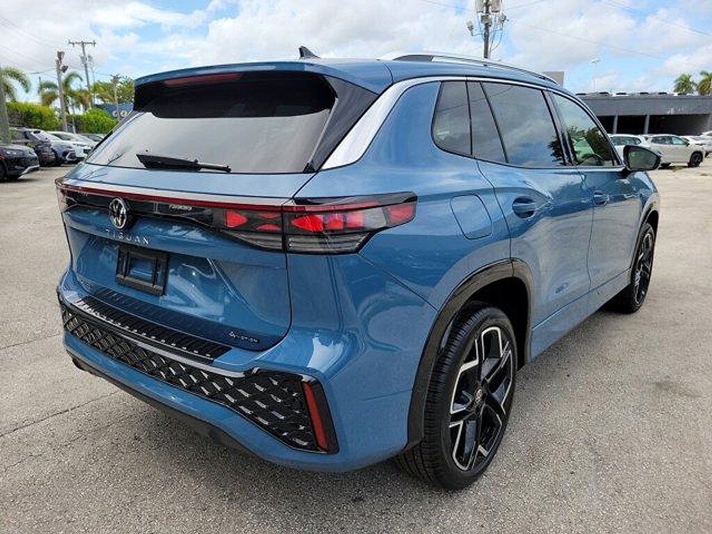 New 2026 Volkswagen Tiguan 2.0T SEL R-Line Turbo SUV