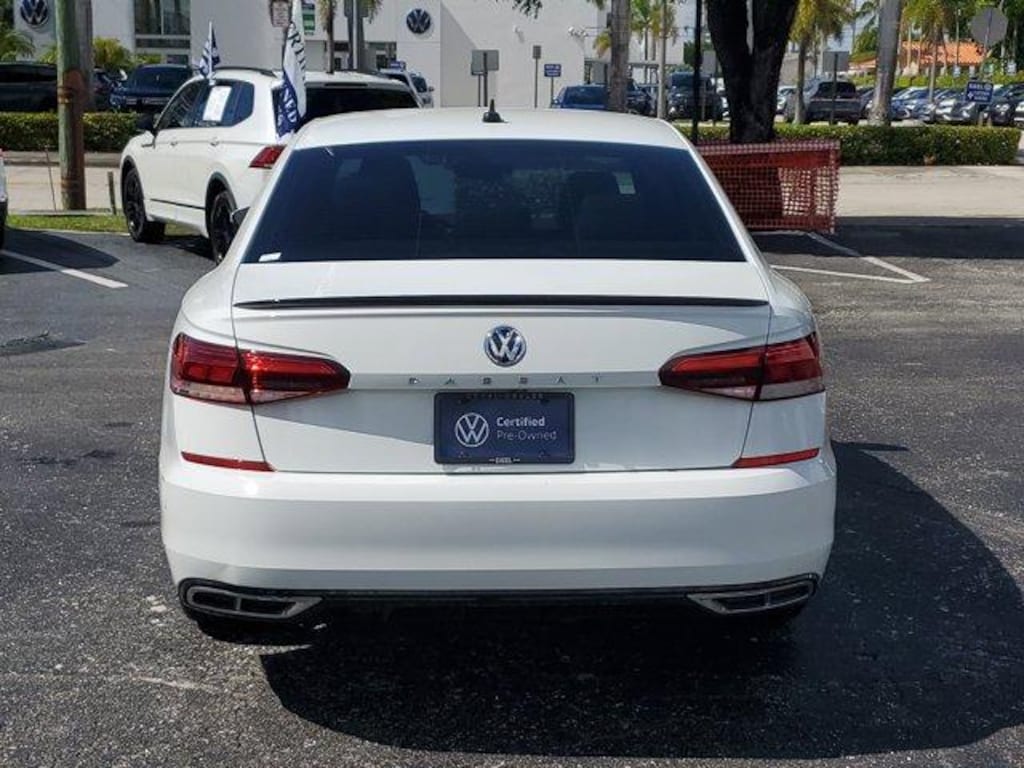 Used 2022 Volkswagen Passat 2.0T R-Line