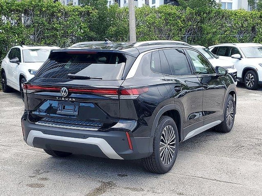 New 2025 Volkswagen Tiguan 2.0T S SUV