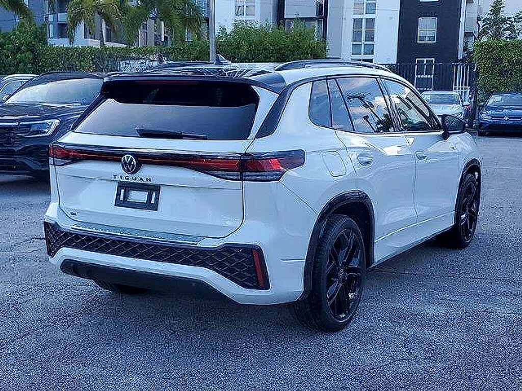 New 2026 Volkswagen Tiguan 2.0T SE SUV