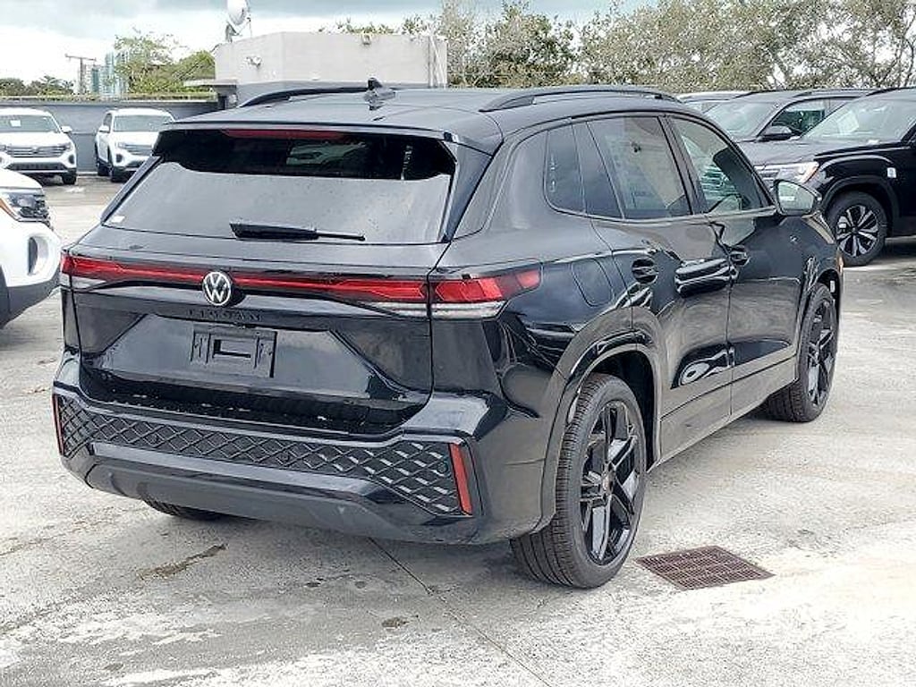 New 2026 Volkswagen Tiguan 2.0T SE R-Line Black SUV