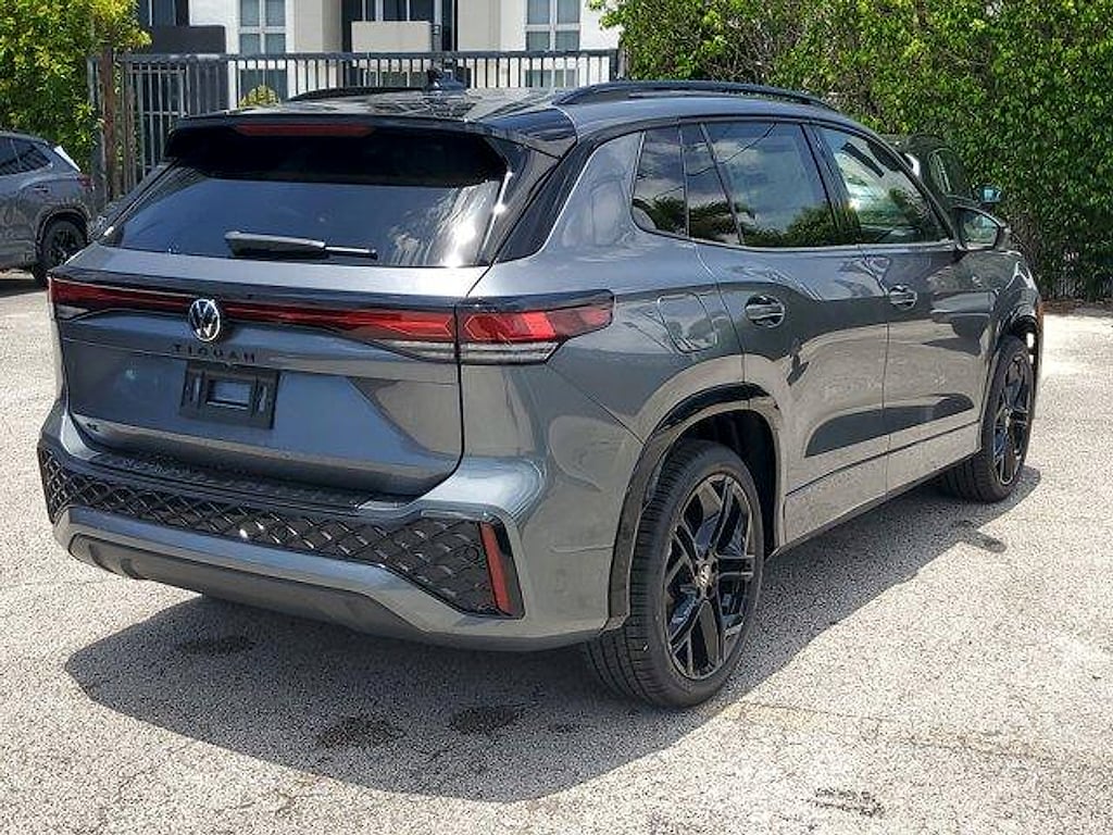 New 2026 Volkswagen Tiguan 2.0T SE R-Line Black SUV