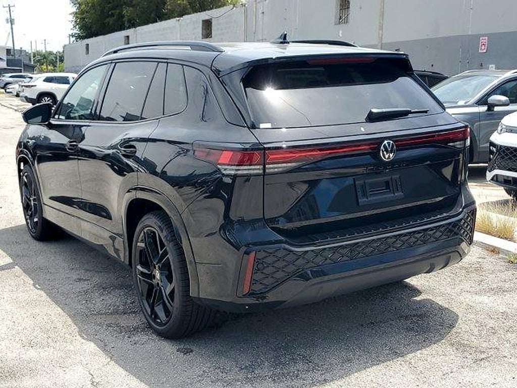 New 2026 Volkswagen Tiguan 2.0T SE R-Line Black SUV