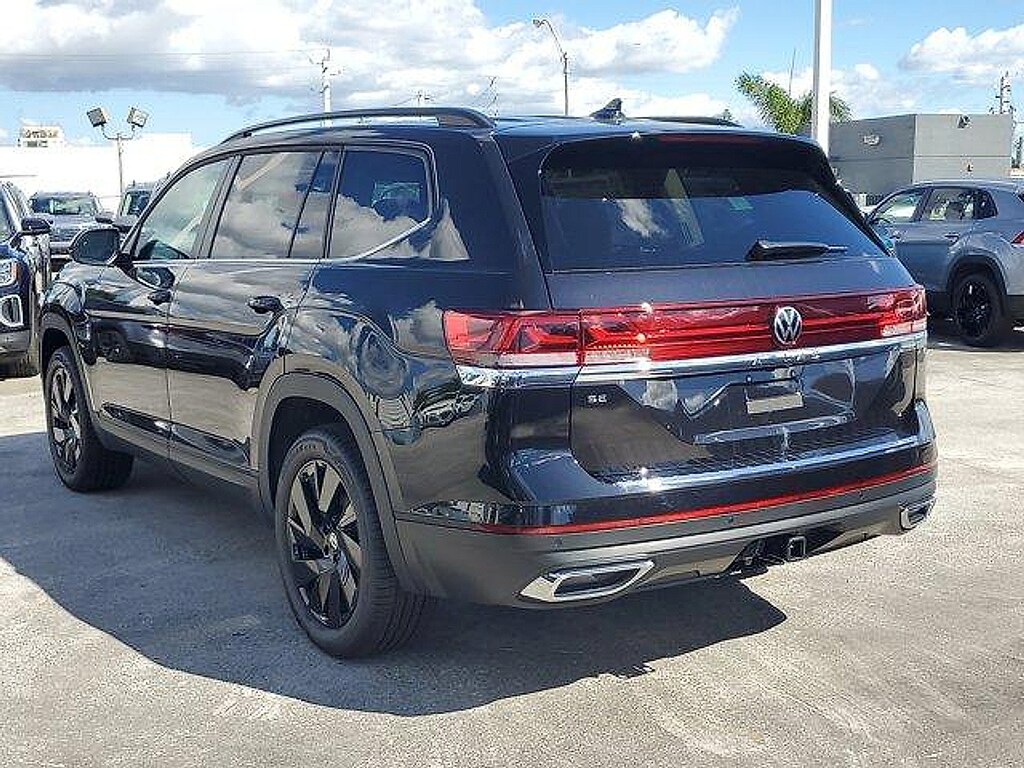 New 2026 Volkswagen Atlas 2.0T SE w/Technology SUV