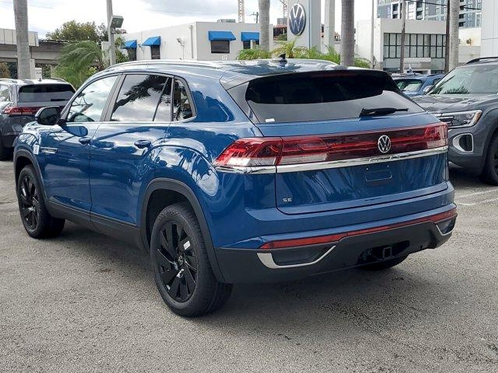 New 2026 Volkswagen Atlas Cross Sport 2.0T SE w/Technology SUV