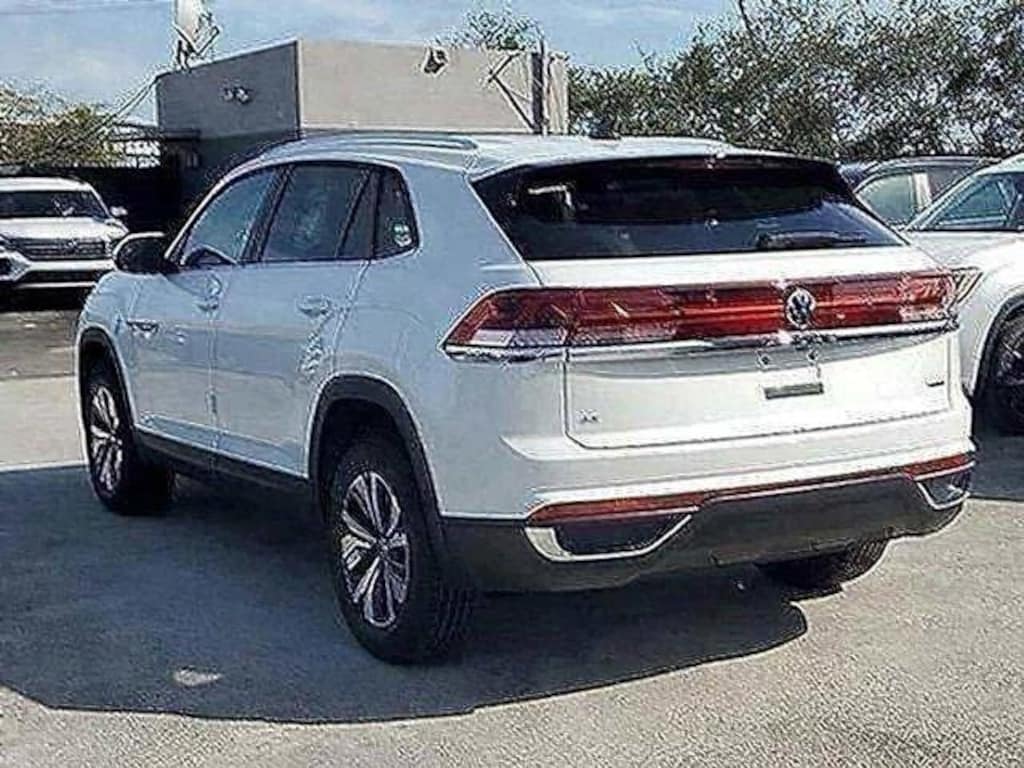 New 2026 Volkswagen Atlas Cross Sport 2.0T SE SUV
