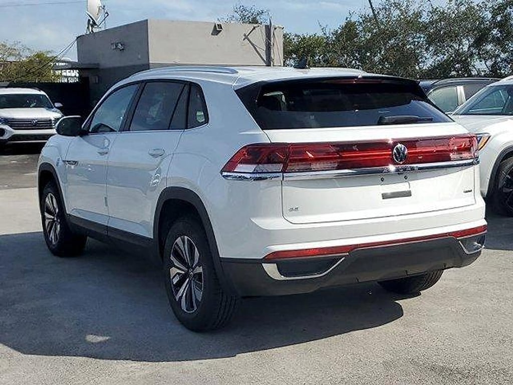 New 2026 Volkswagen Atlas Cross Sport 2.0T SE SUV