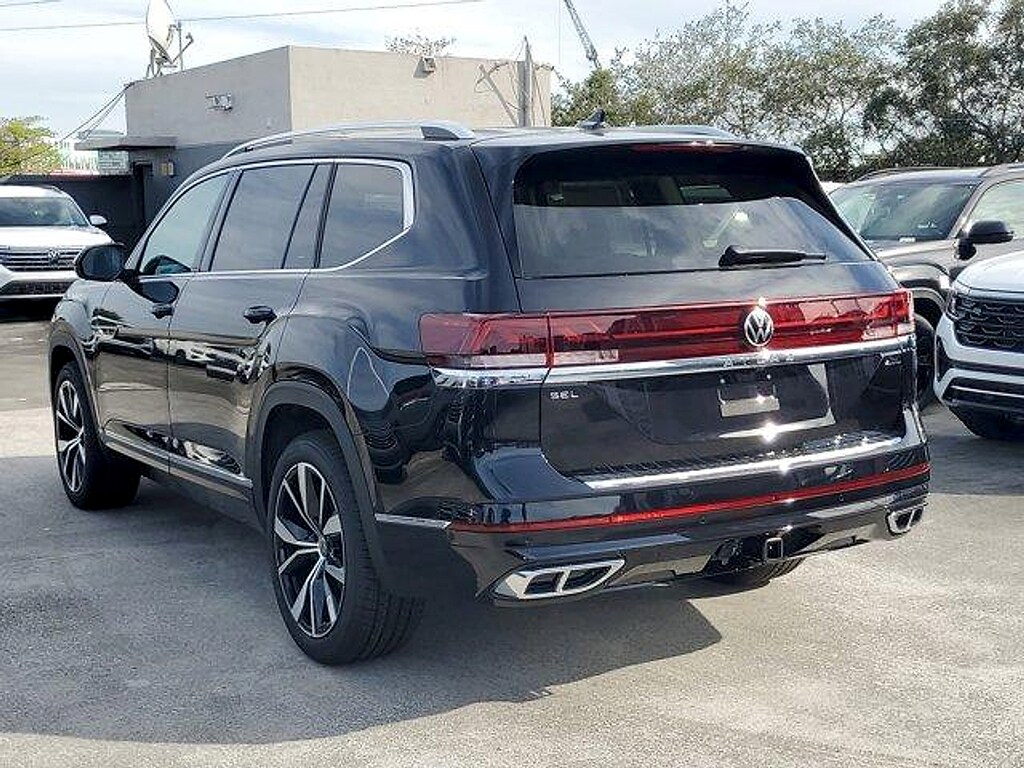 New 2026 Volkswagen Atlas 2.0T SEL Premium R-Line SUV