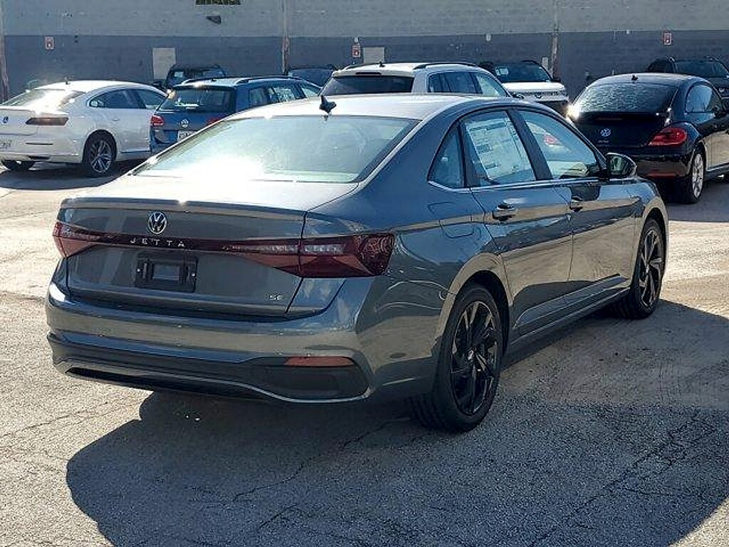 New 2026 Volkswagen Jetta 1.5T SE Sedan
