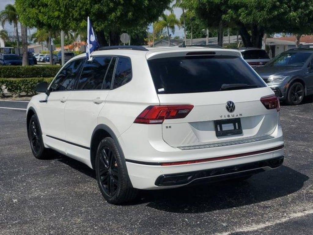 Used 2022 Volkswagen Tiguan SE R-Line Black
