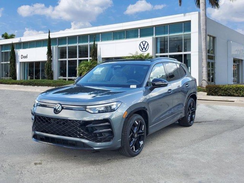 New 2025 Volkswagen Tiguan 2.0T SE R-Line Black SUV