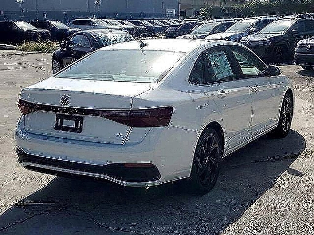 New 2026 Volkswagen Jetta 1.5T SE Sedan