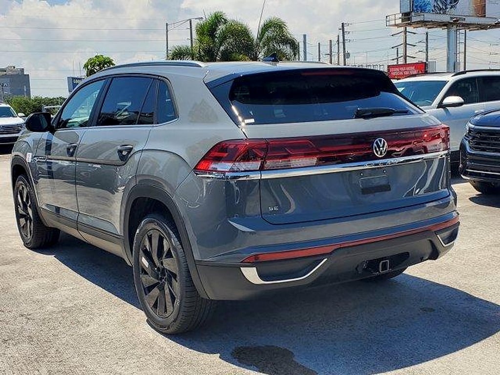 New 2026 Volkswagen Atlas Cross Sport 2.0T SE w/Technology SUV