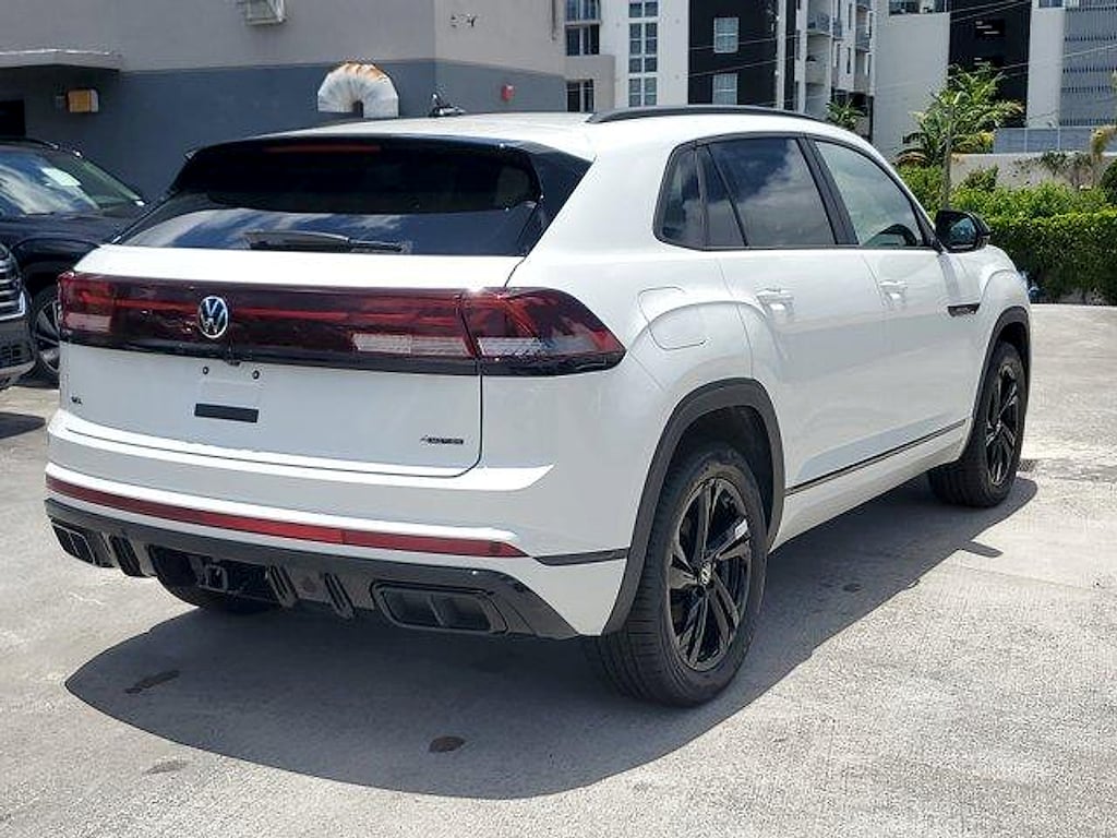 New 2026 Volkswagen Atlas Cross Sport 2.0T SEL R-Line Black SUV