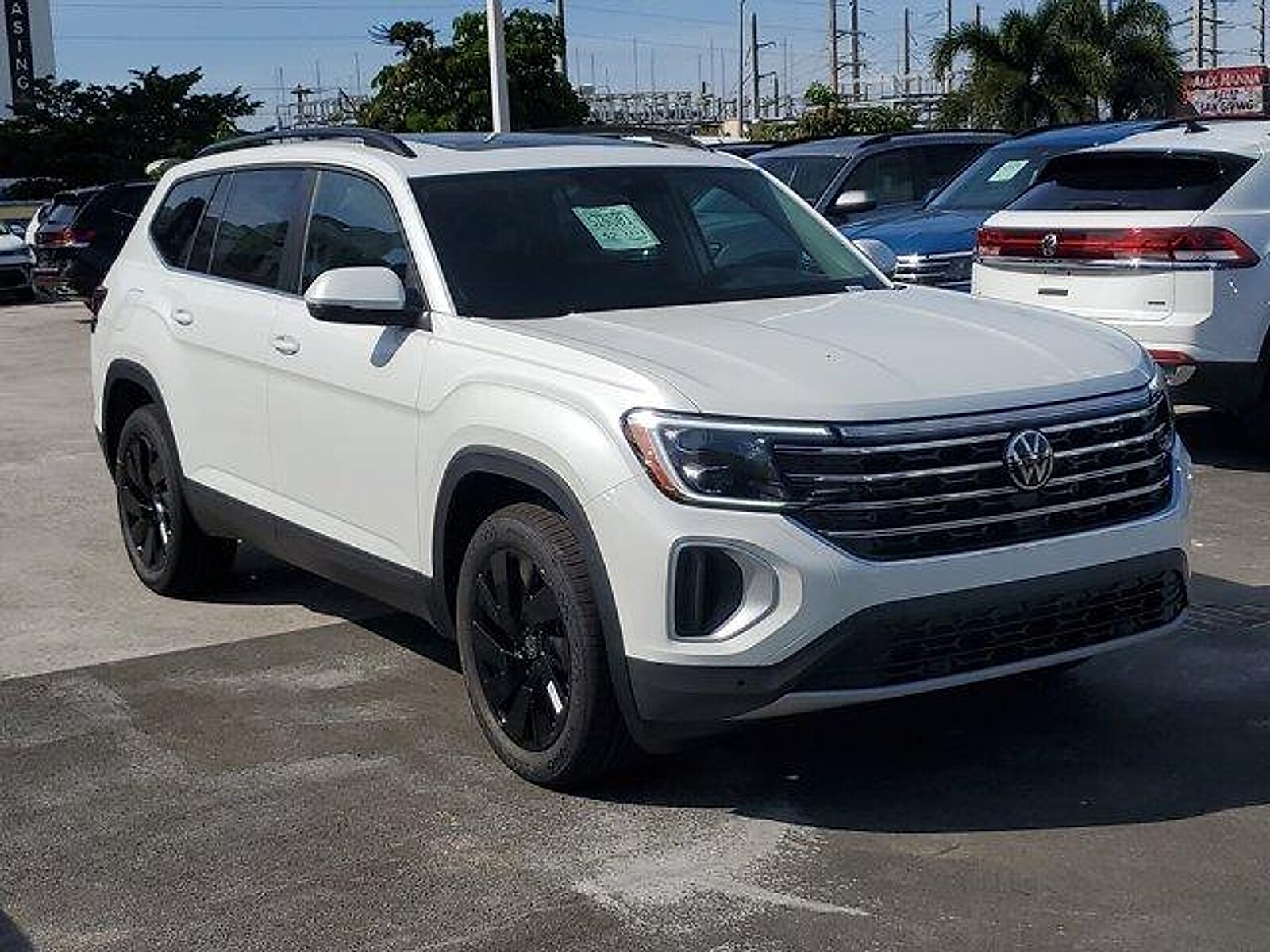 2026 Volkswagen Atlas SE Technology photo 4