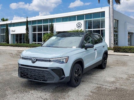 2025 Volkswagen Taos 1.5T SE Black SUV