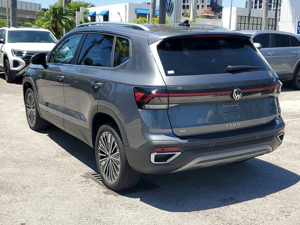 New 2026 Volkswagen Taos 1.5T SE SUV