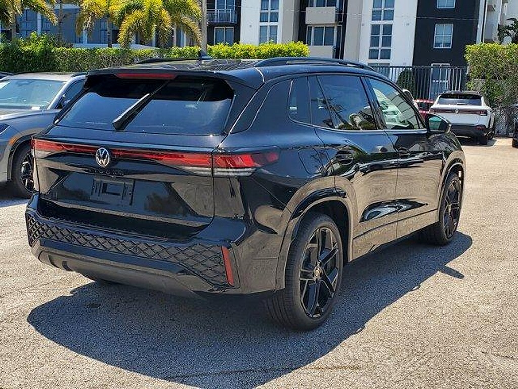 New 2026 Volkswagen Tiguan 2.0T SE R-Line Black SUV