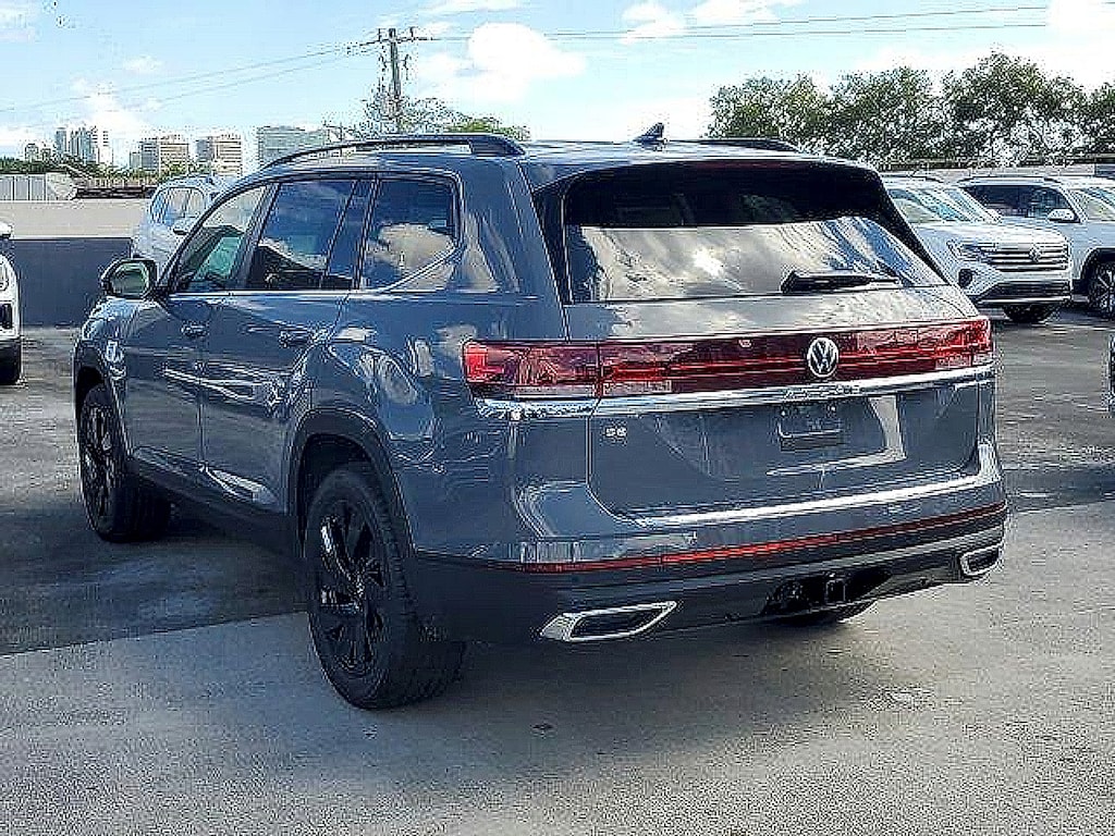 New 2026 Volkswagen Atlas 2.0T SE w/Technology SUV