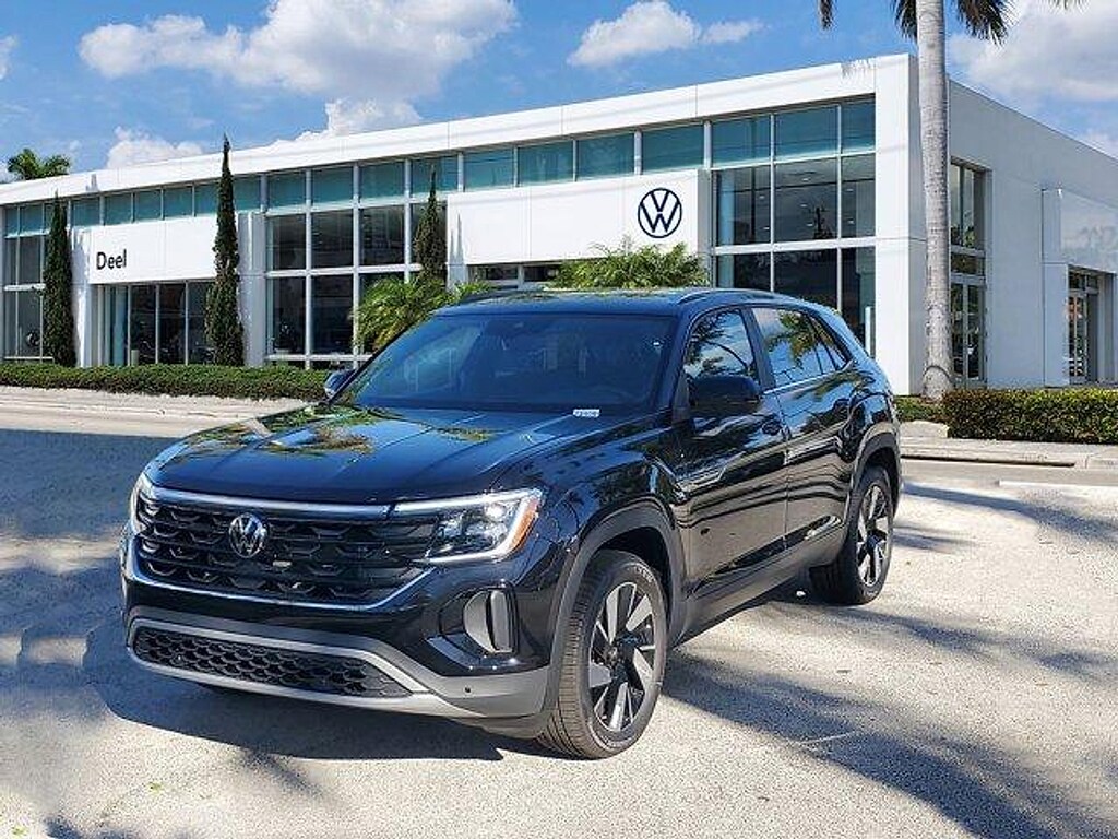 New 2026 Volkswagen Atlas Cross Sport 2.0T SE w/Technology SUV