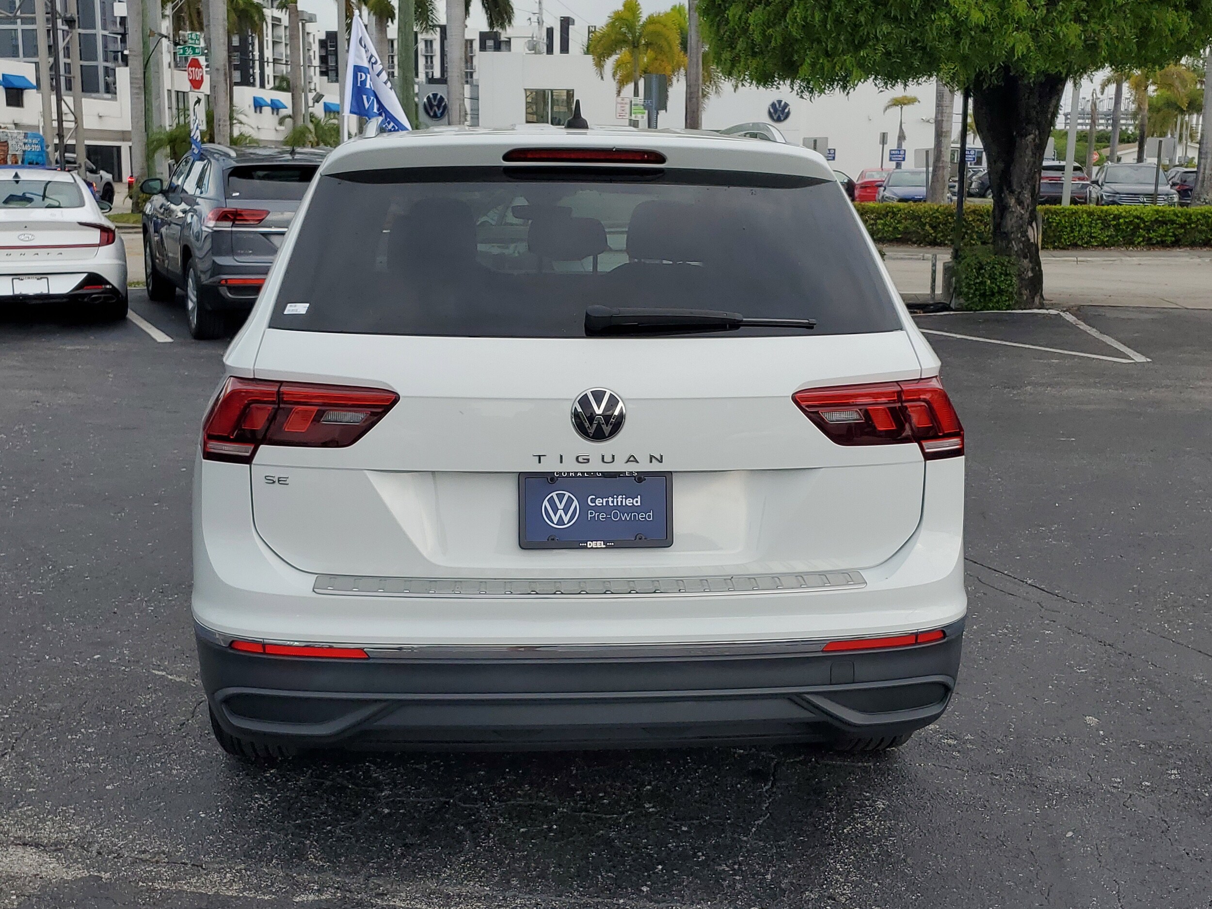 2022 Volkswagen Tiguan SE photo 4