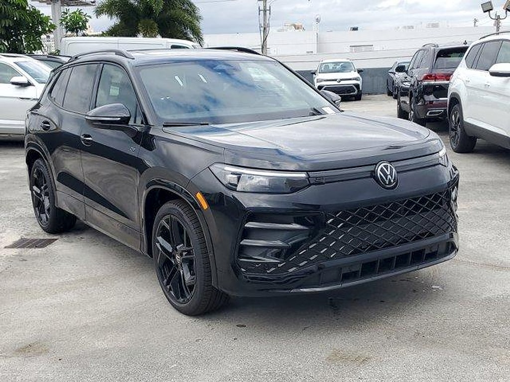 New 2026 Volkswagen Tiguan 2.0T SE R-Line Black SUV