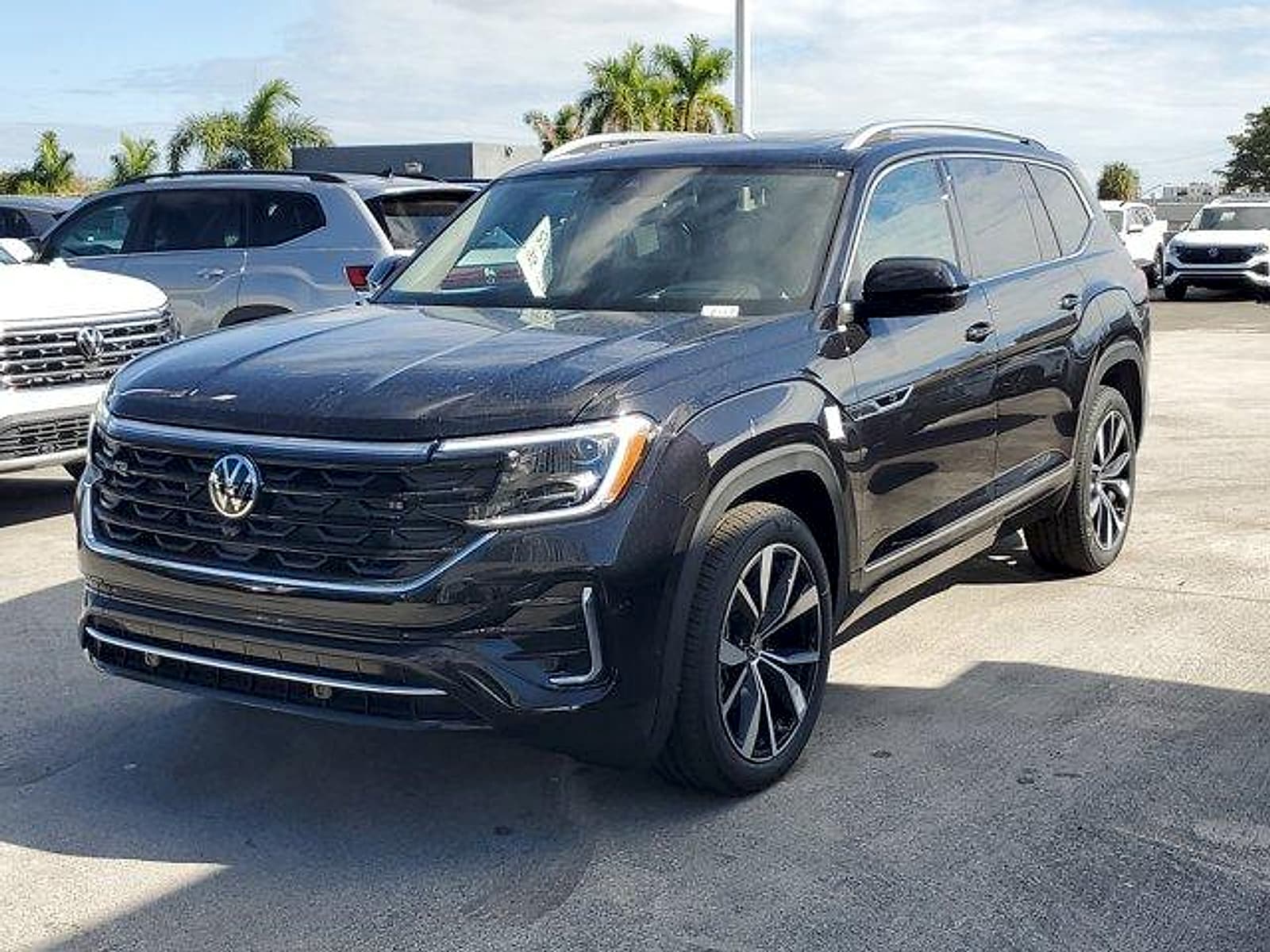 2026 Volkswagen Atlas SEL Premium R-Line - Photo 16