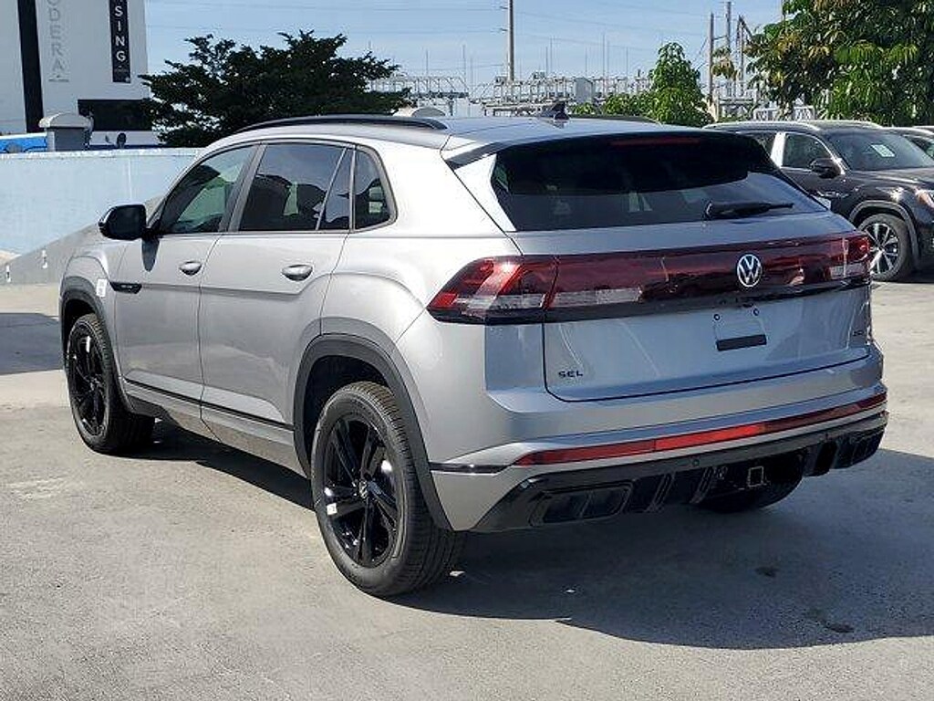 New 2026 Volkswagen Atlas Cross Sport 2.0T SEL R-Line Black SUV