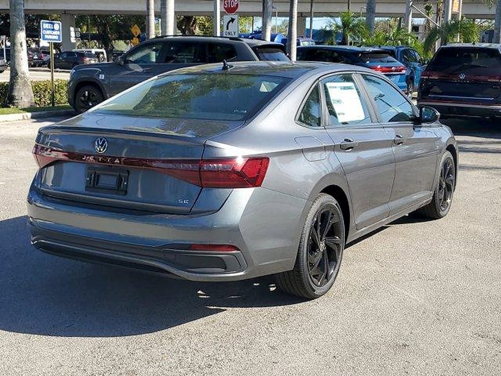 New 2026 Volkswagen Jetta 1.5T SE Sedan