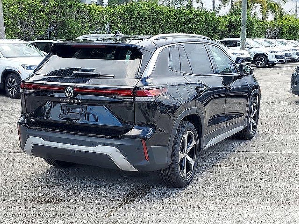 New 2025 Volkswagen Tiguan 2.0T SE SUV
