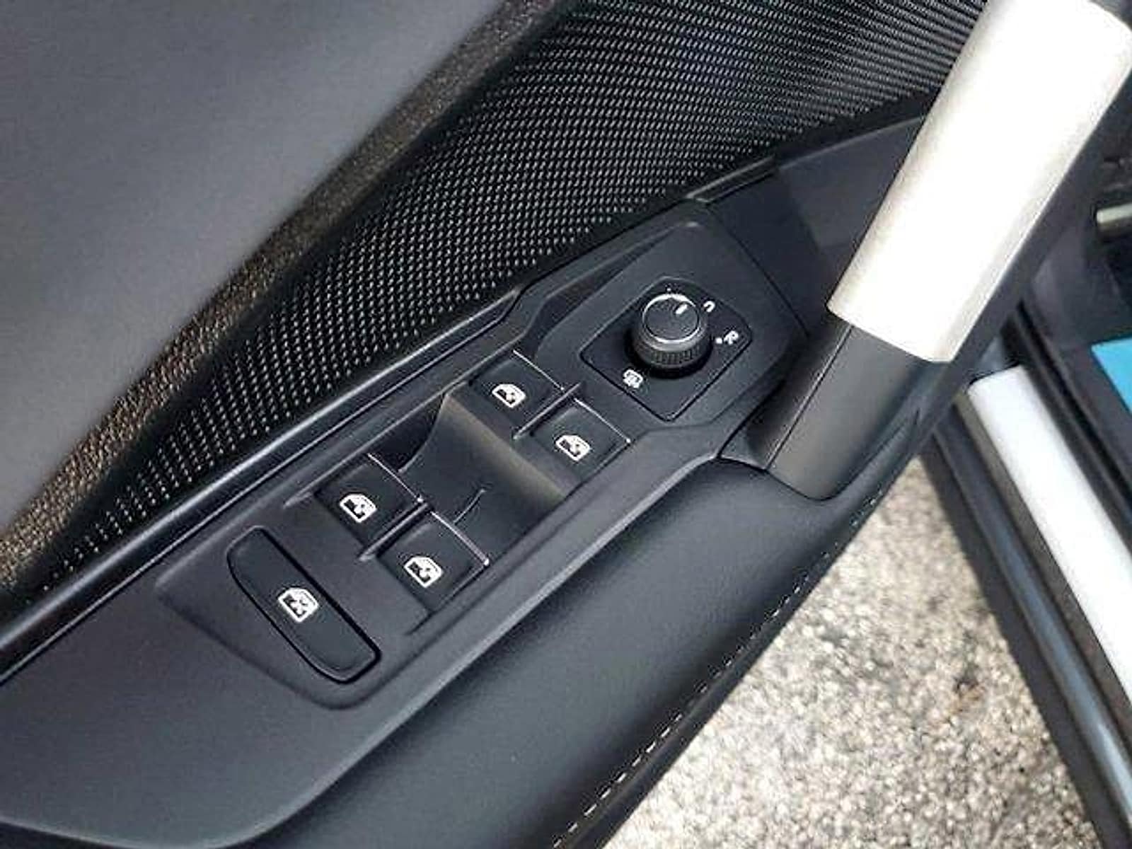 2026 Volkswagen Tiguan SE R-LINE BLACK - Photo 10