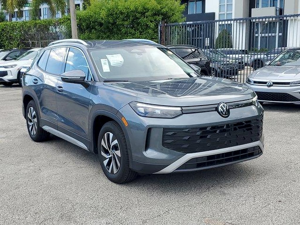 New 2025 Volkswagen Tiguan 2.0T S SUV