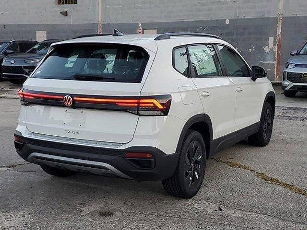 New 2026 Volkswagen Taos 1.5T S SUV