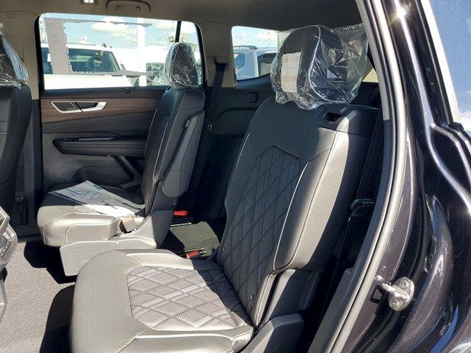 2026 Volkswagen Atlas SEL Premium R-Line - Photo 7
