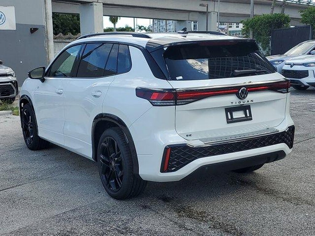 New 2025 Volkswagen Tiguan 2.0T SE R-Line Black SUV