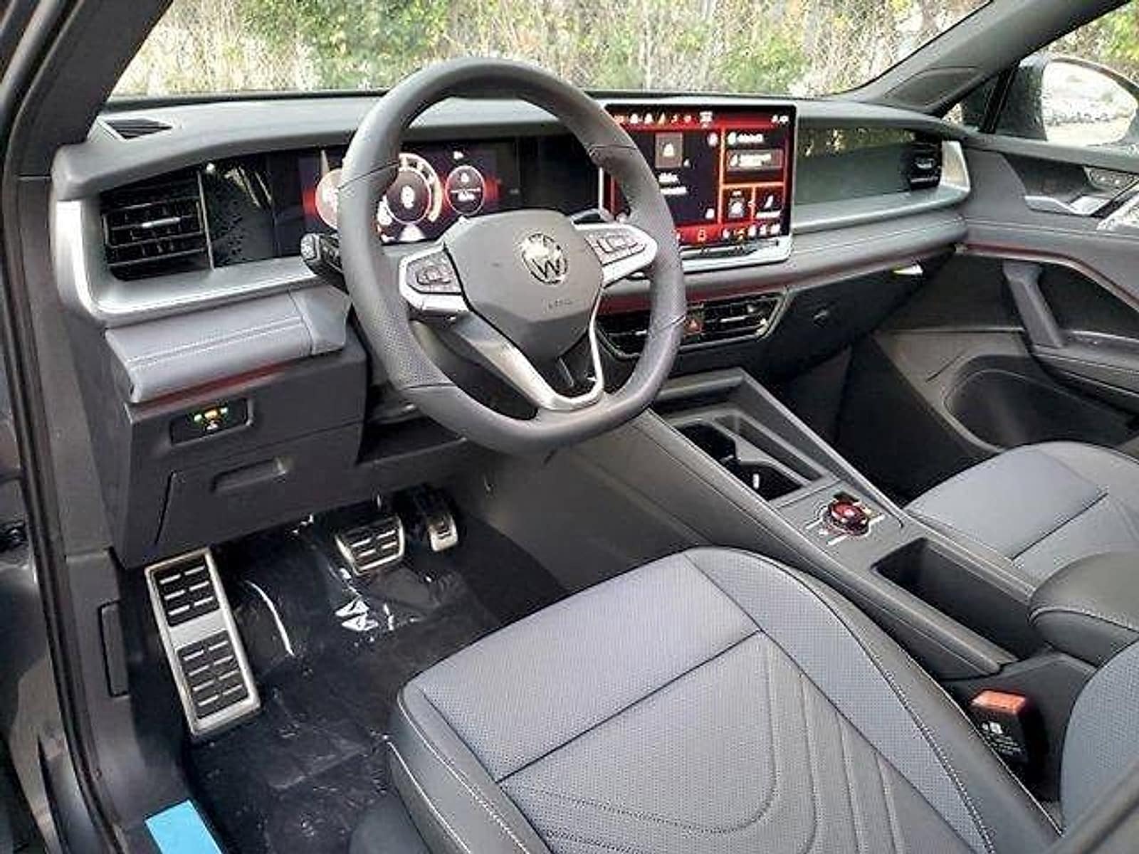2026 Volkswagen Tiguan SE R-LINE BLACK - Photo 8