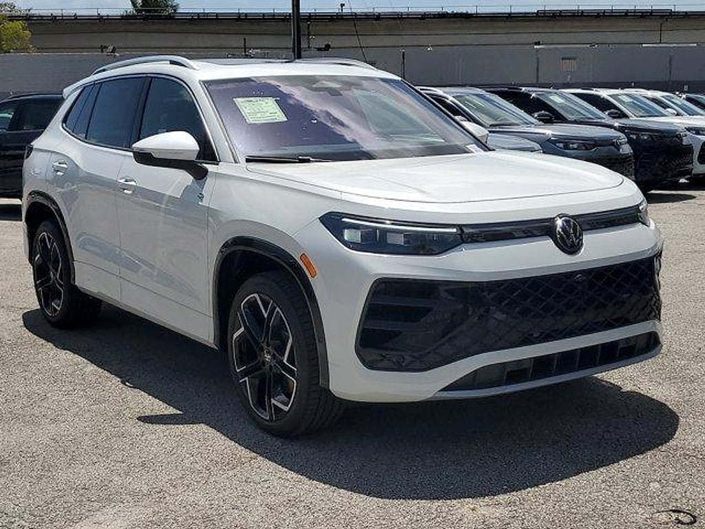 New 2026 Volkswagen Tiguan 2.0T SEL R-Line Turbo SUV