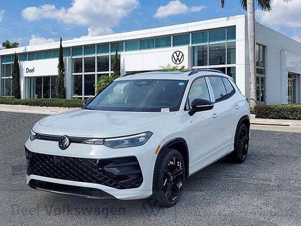 New 2026 Volkswagen Tiguan 2.0T SE SUV