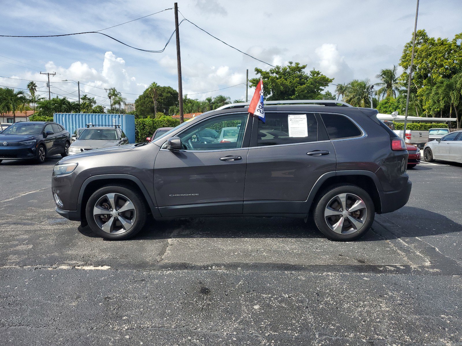 Used 2019 Jeep Cherokee Limited with VIN 1C4PJLDX1KD340175 for sale in Miami, FL