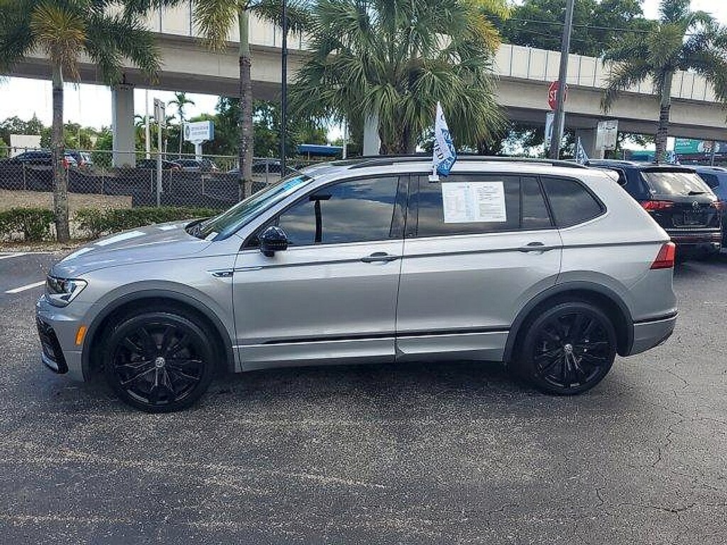 Used 2020 Volkswagen Tiguan SE R-Line Black 2.0T SE R-Line Black FWD