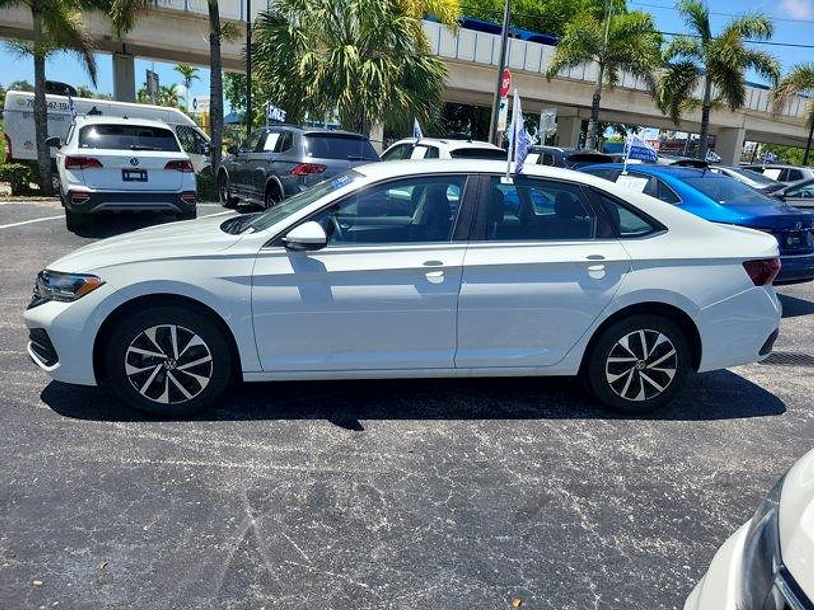 3VW5M7BU0RM094844