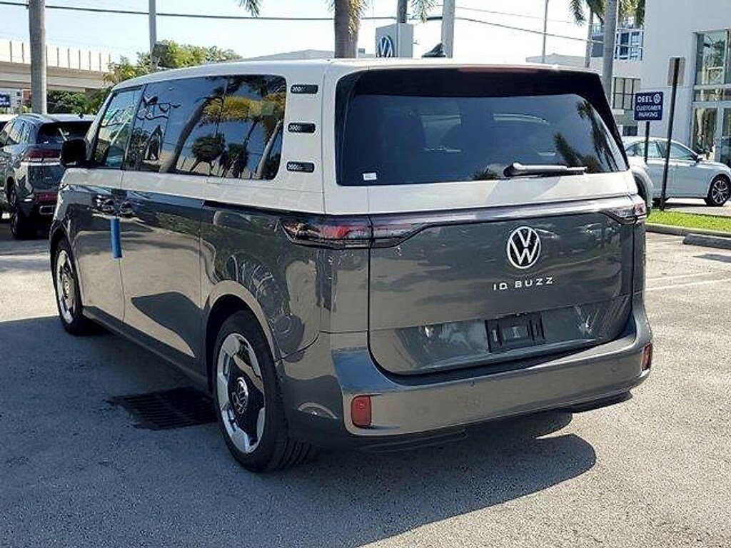 New 2025 Volkswagen ID. Buzz Pro S Plus Van Passenger Van