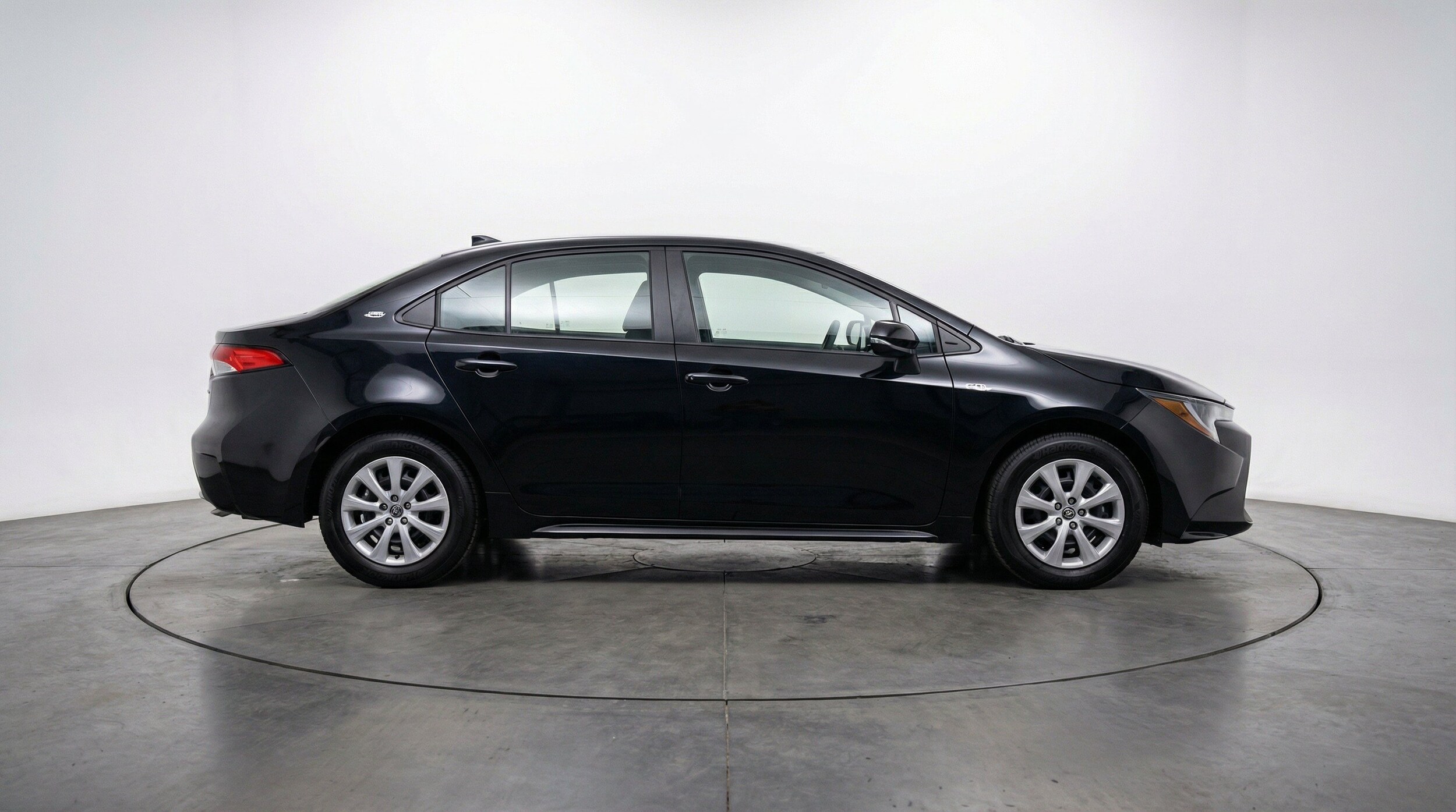 Thumbnail: 2025 Toyota Corolla - 10