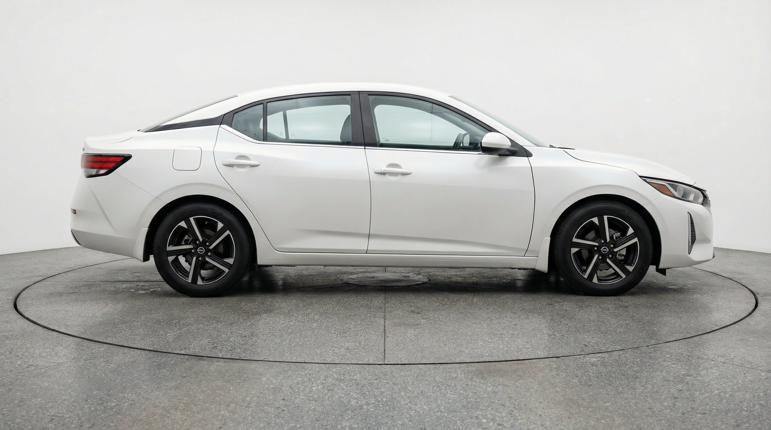 Thumbnail: 2025 Nissan Sentra - 11