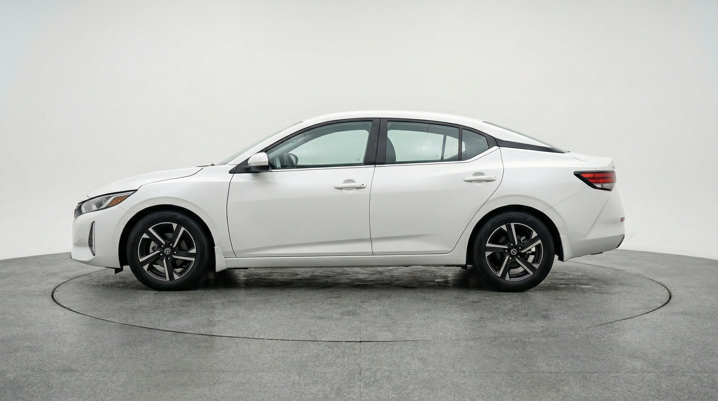Thumbnail: 2025 Nissan Sentra - 5