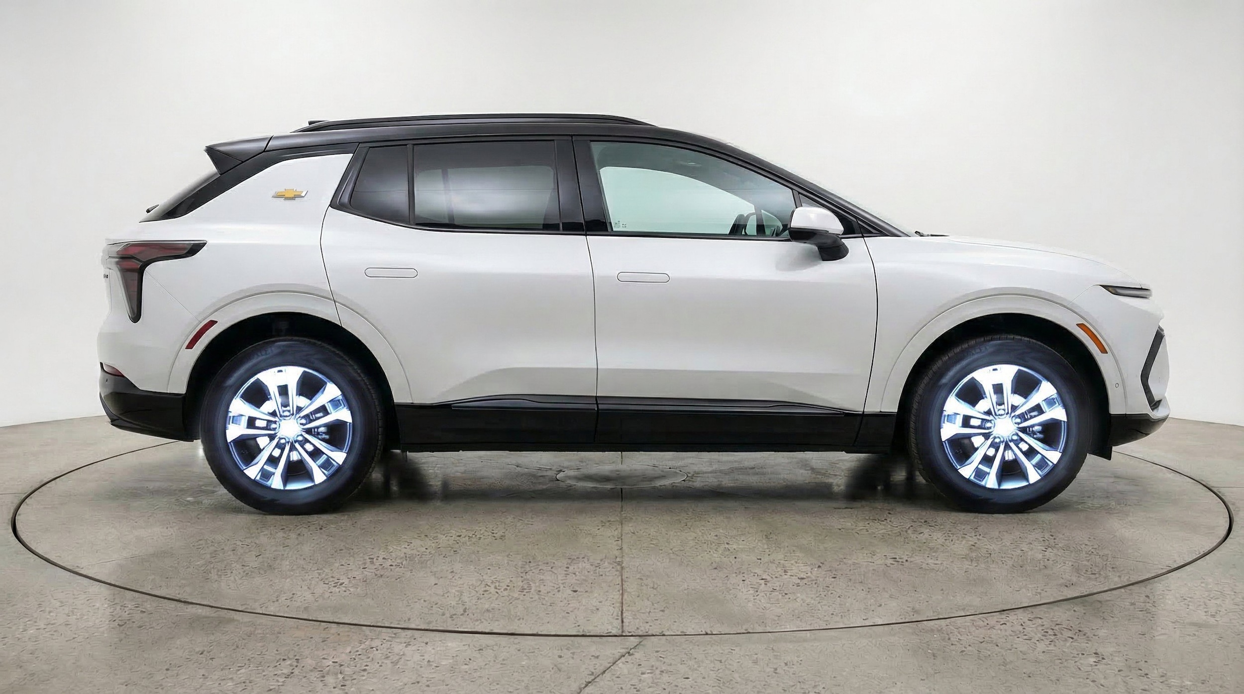 Thumbnail: 2025 Chevrolet Equinox - 10