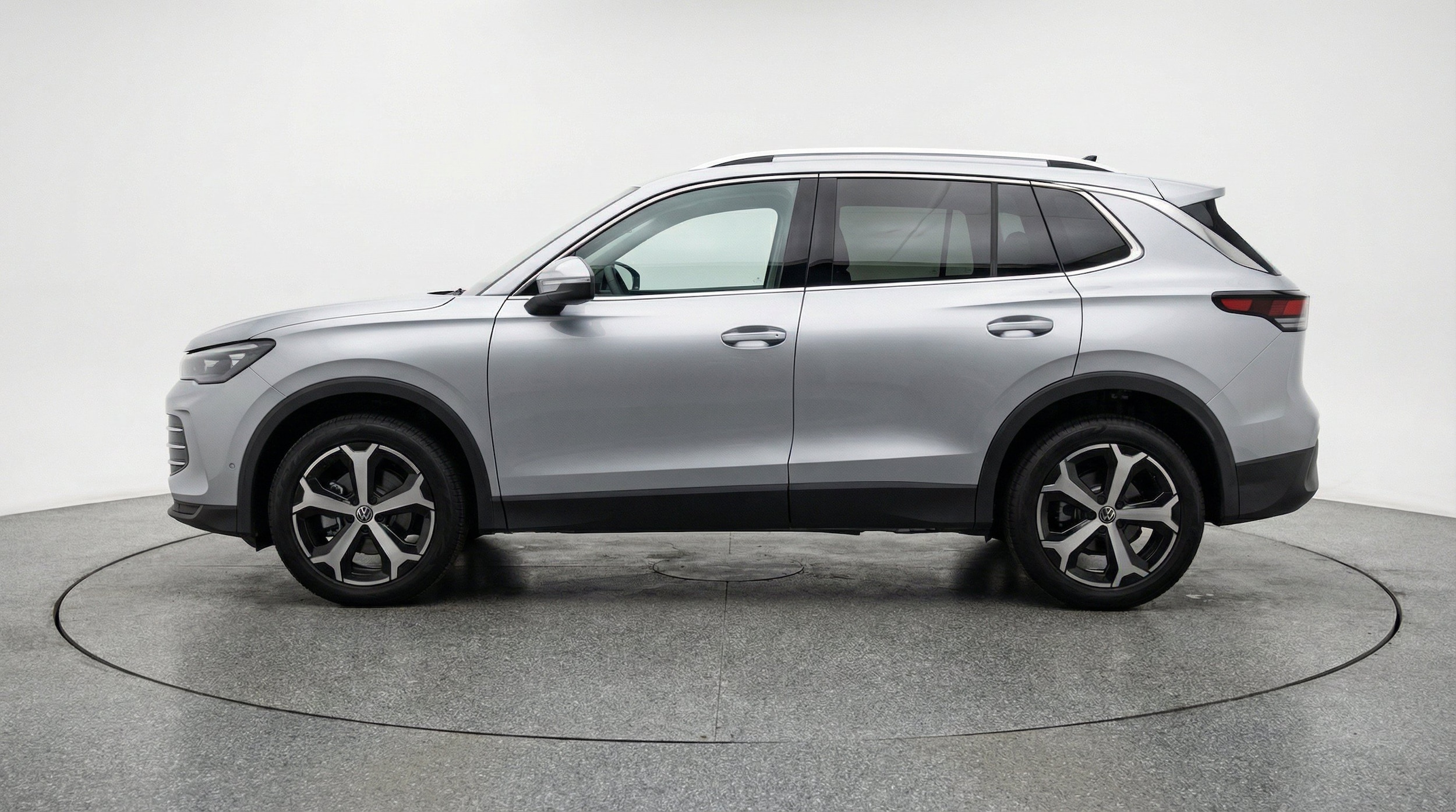 Thumbnail: 2026 Volkswagen Tiguan - 5