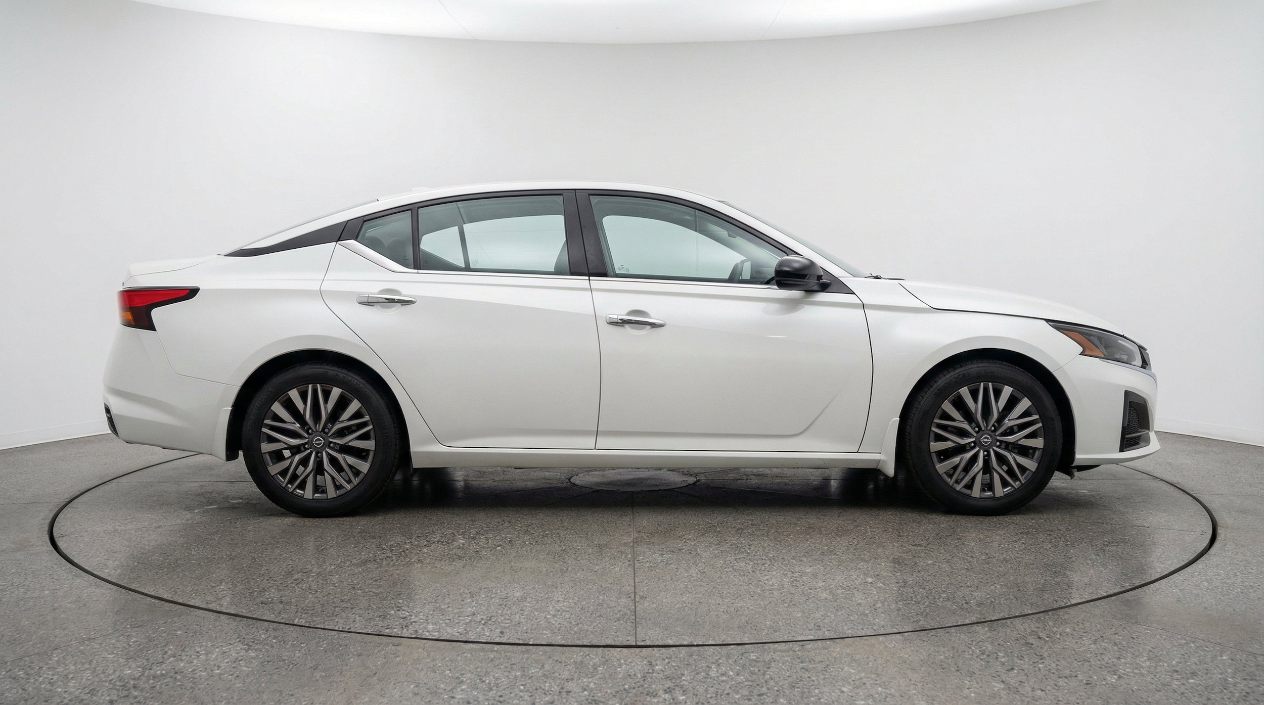Thumbnail: 2025 Nissan Altima - 11