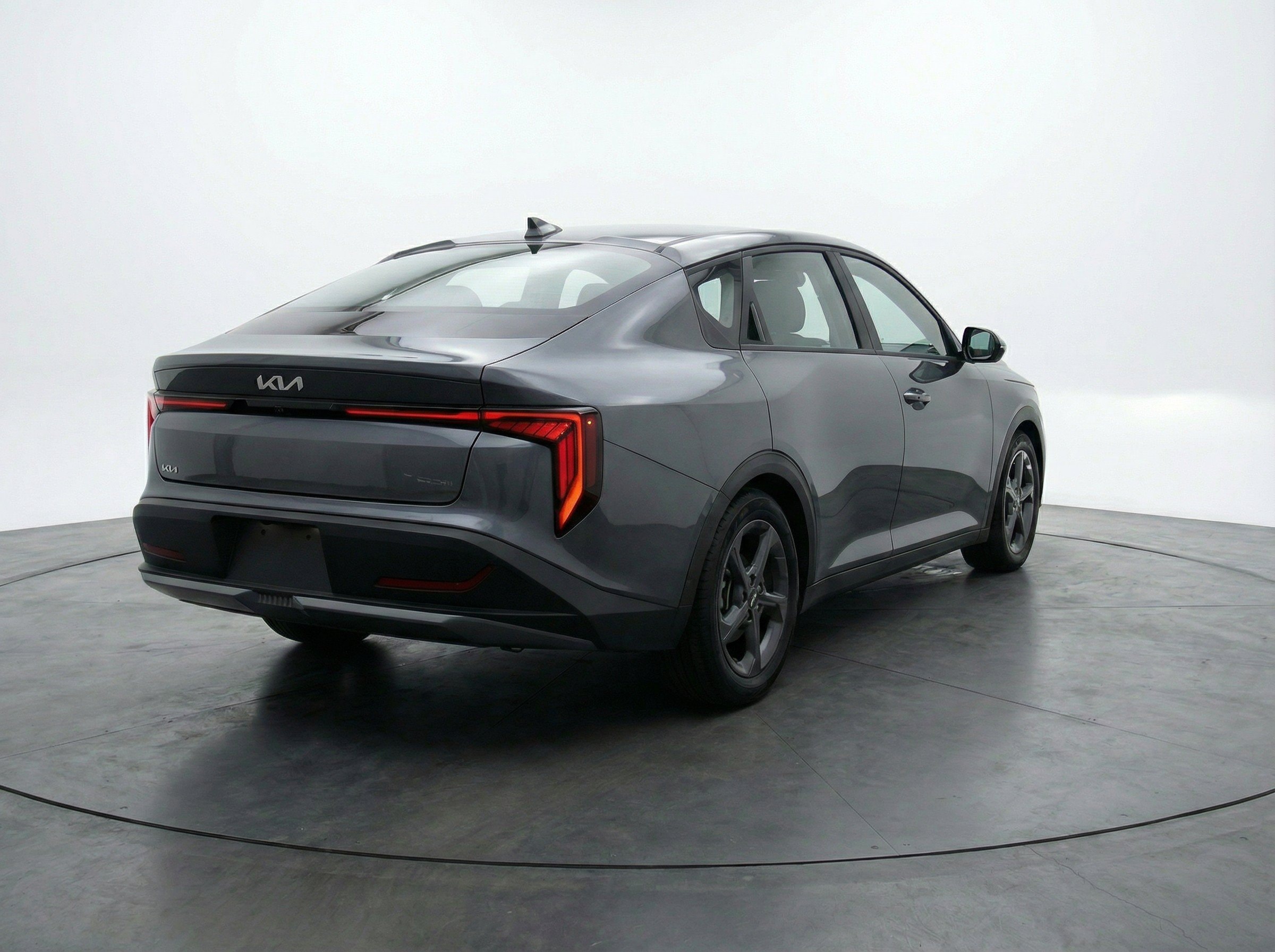 2025 Kia K4 LXS - Photo 8